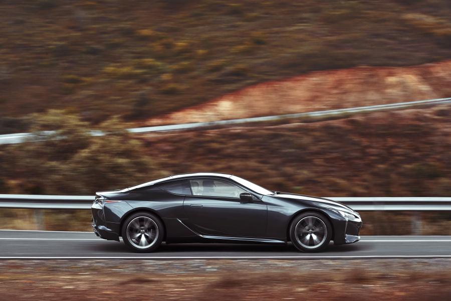  Lexus LC500 2017 года  (NA) (фото 46 из 48)